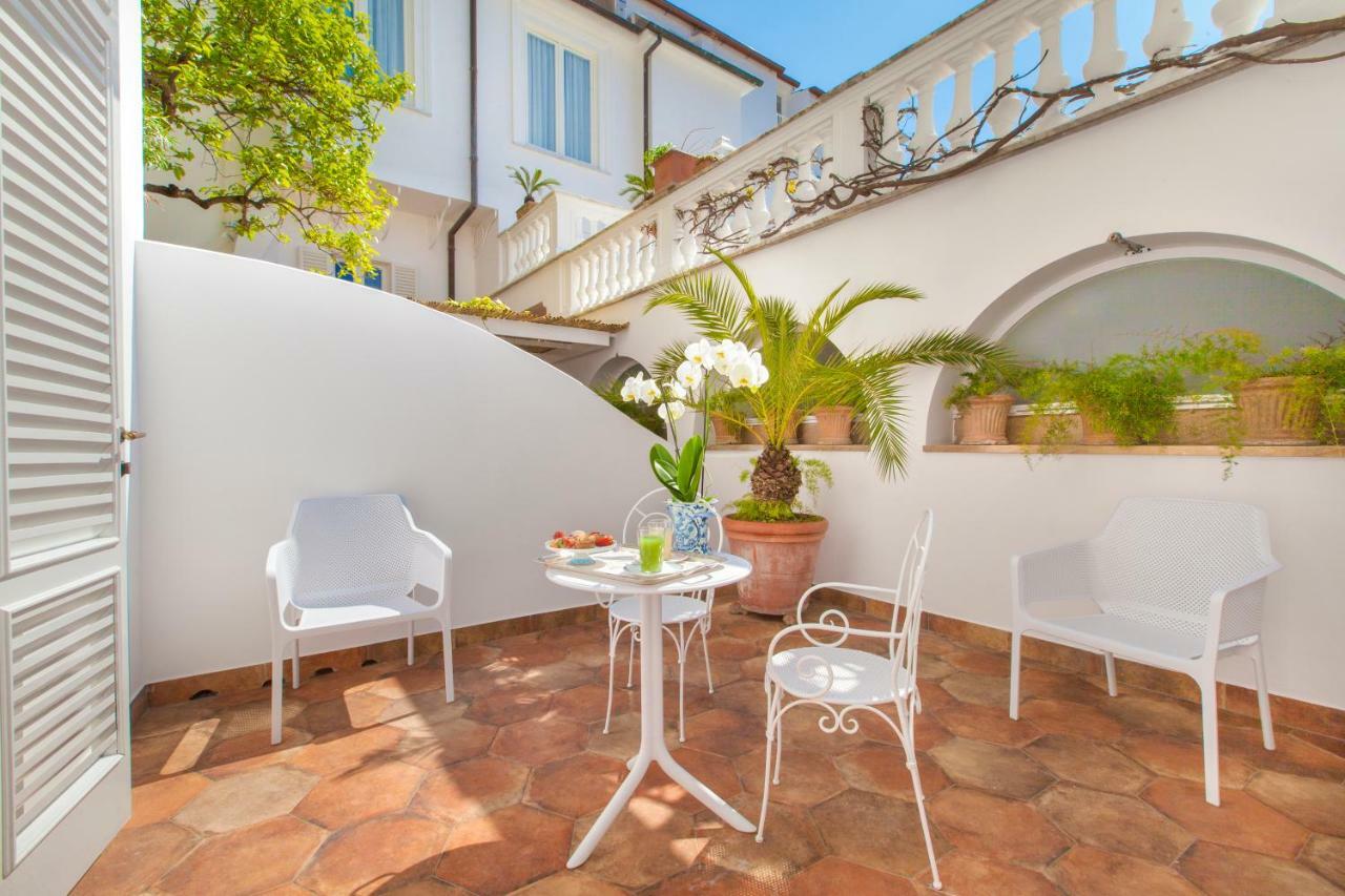 Relais Villa Savarese Sant'Agnello Luaran gambar